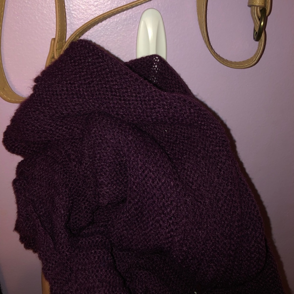 plum colored knit scarf